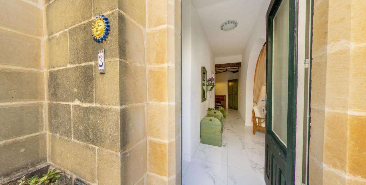 Villa Xemxija クレンディ エクステリア 写真