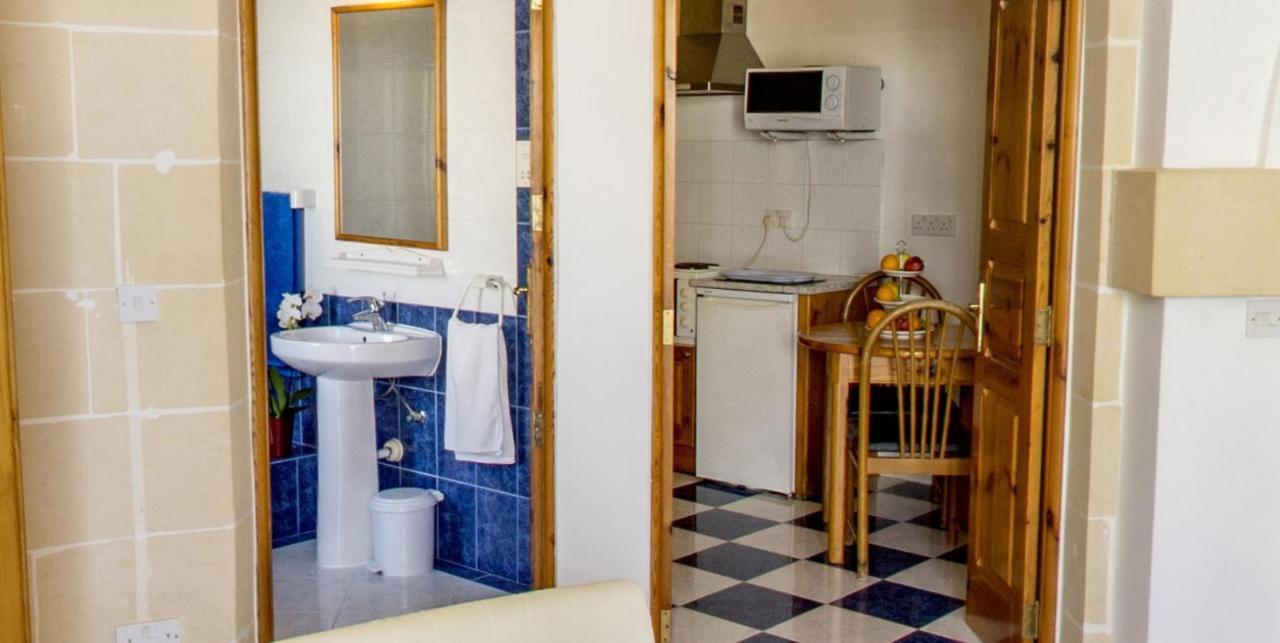 Villa Xemxija クレンディ エクステリア 写真