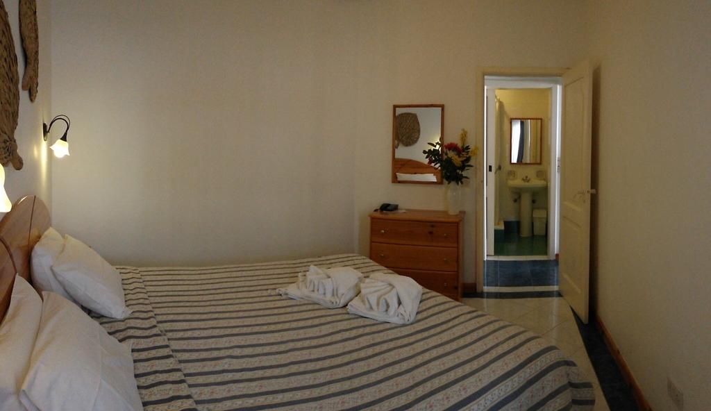 Villa Xemxija クレンディ 部屋 写真