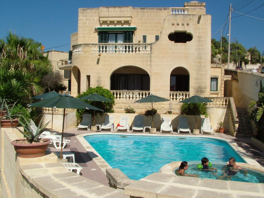 Villa Xemxija クレンディ エクステリア 写真