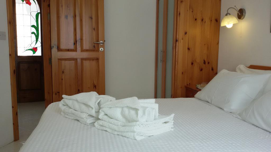 Villa Xemxija クレンディ 部屋 写真